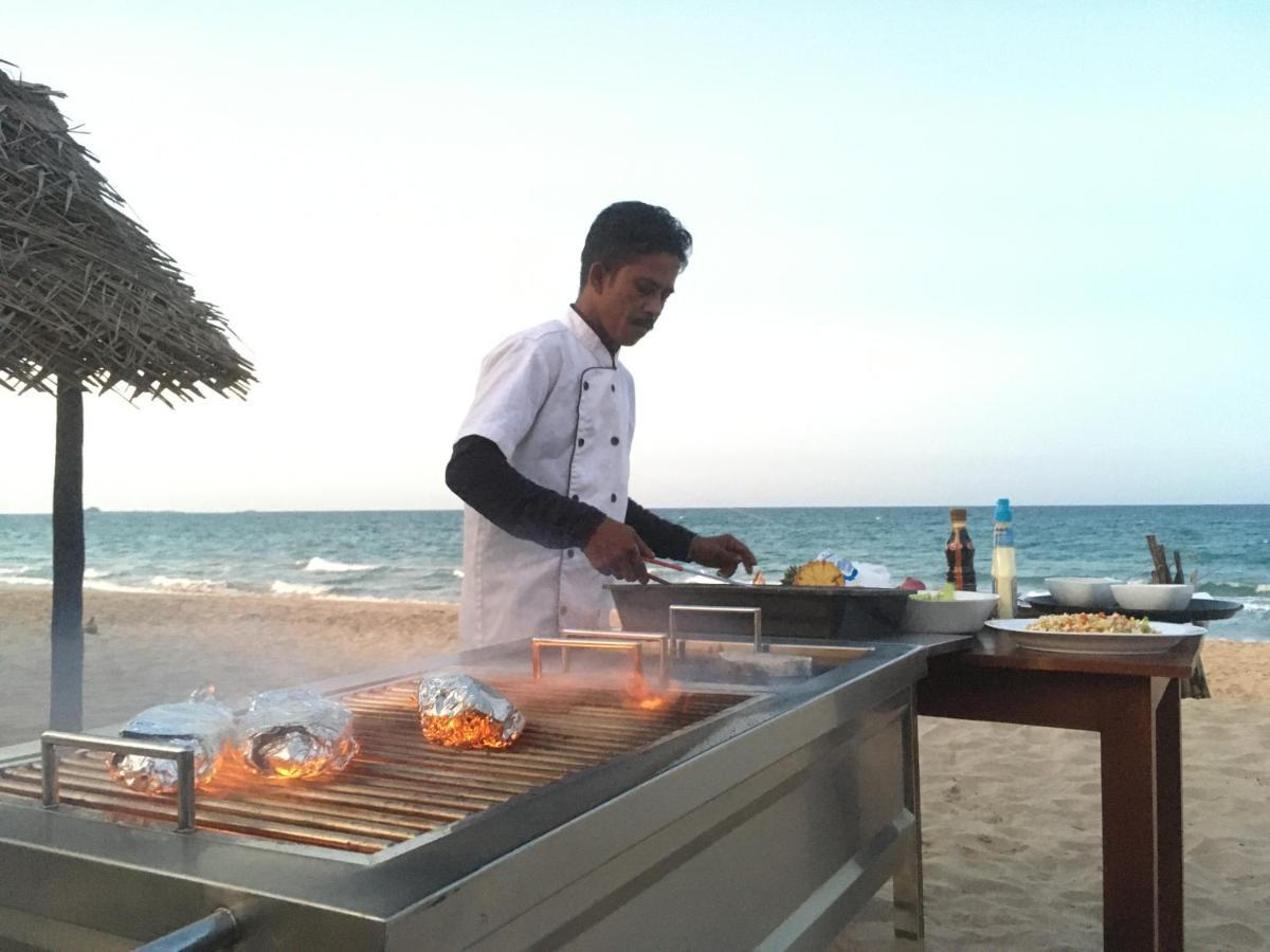 Nn Beach Resort & Spa นิลาเวลี ภายนอก รูปภาพ