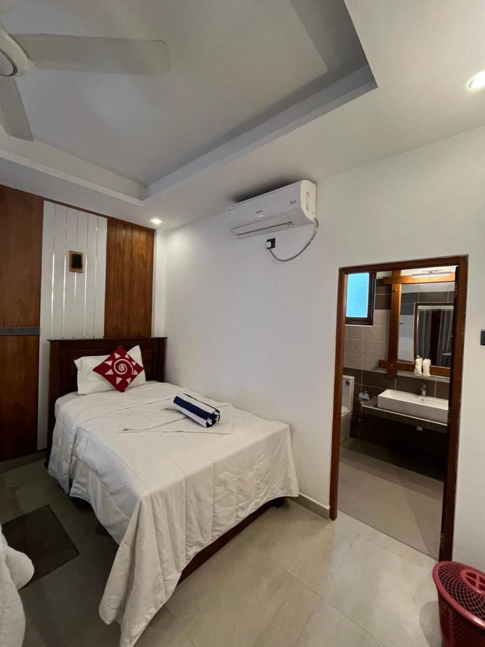 Nn Beach Resort & Spa นิลาเวลี ภายนอก รูปภาพ