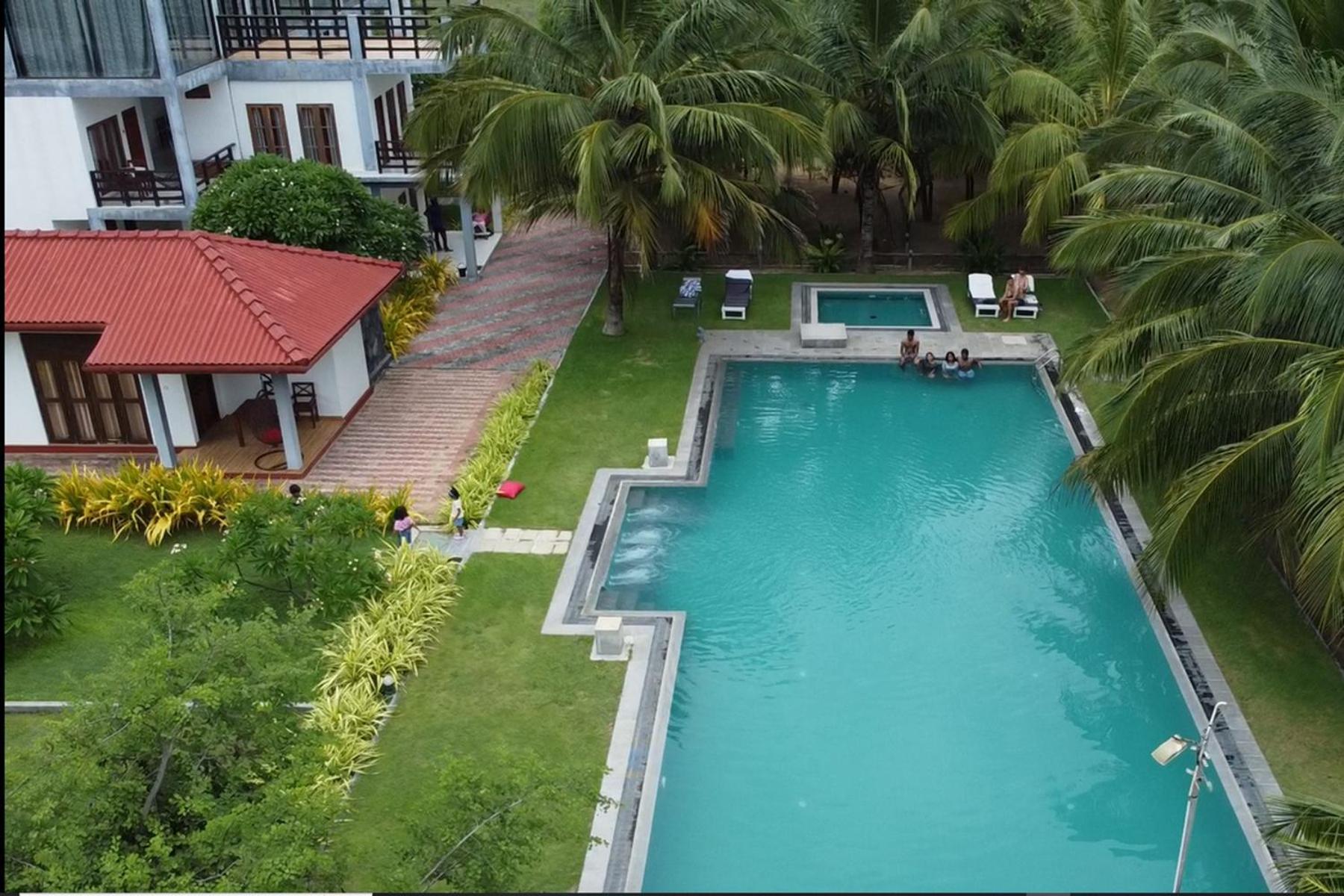 Nn Beach Resort & Spa นิลาเวลี ภายนอก รูปภาพ