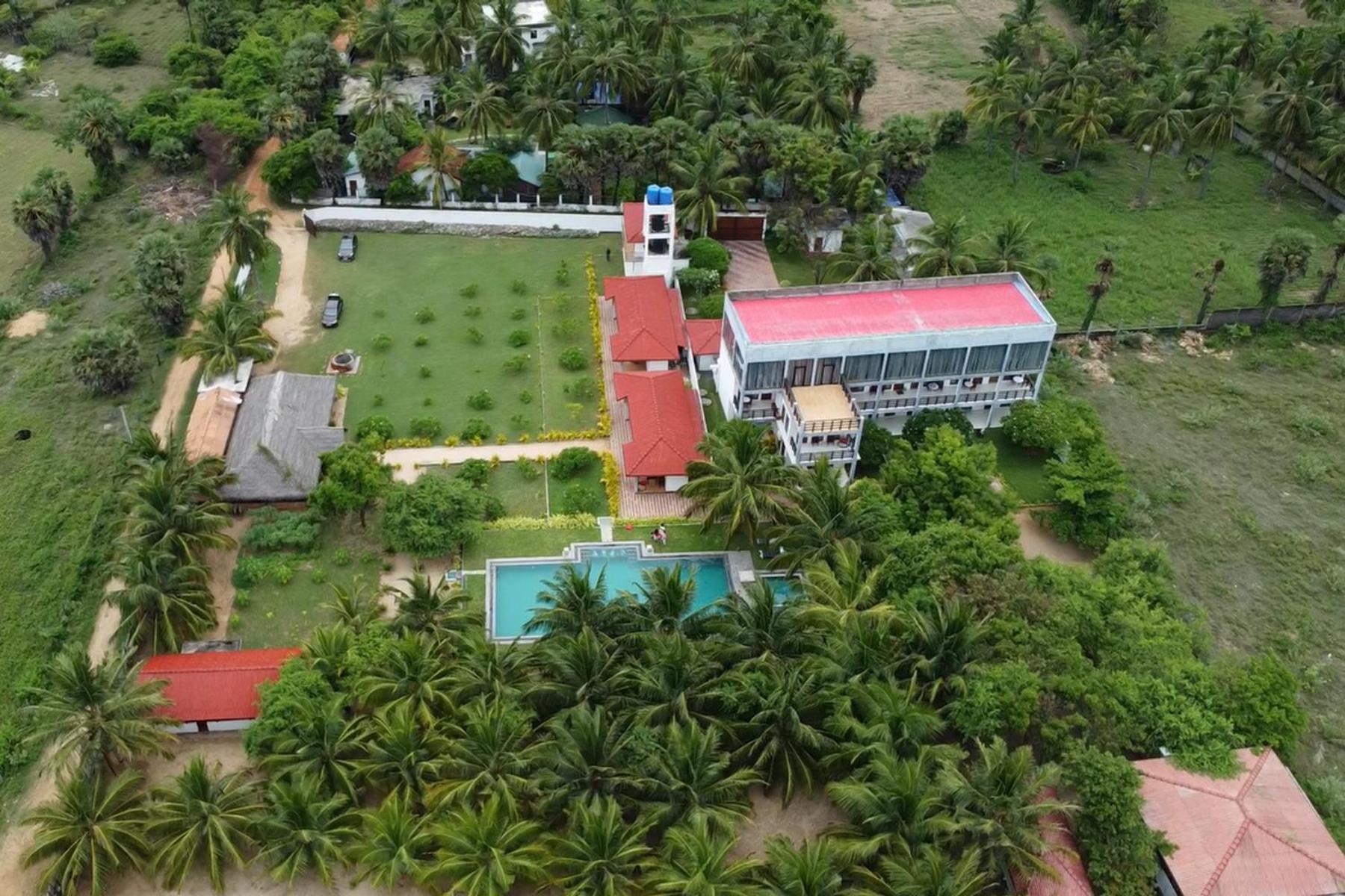 Nn Beach Resort & Spa นิลาเวลี ภายนอก รูปภาพ